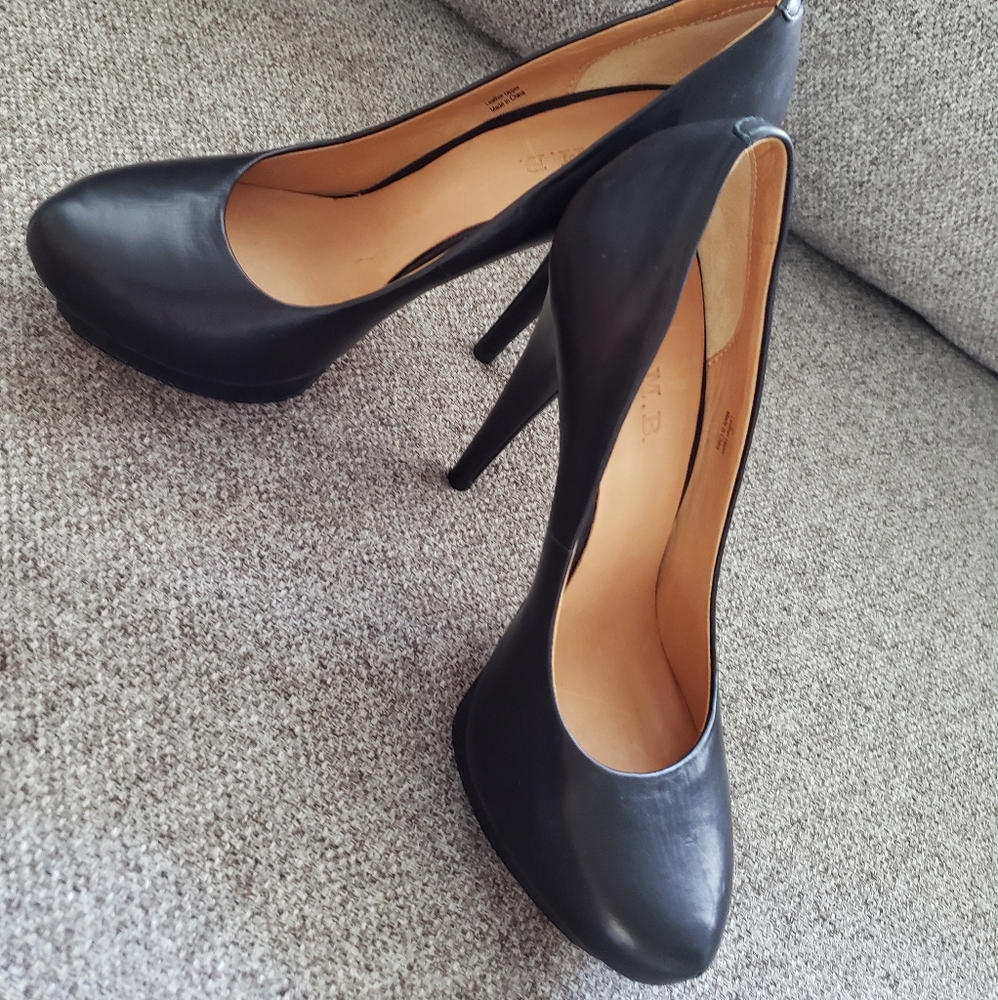 L.A.M.B Black Heels 8.5